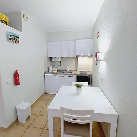 Big Terrace With Sea View 98 شقة